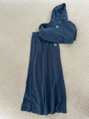 Girls Converse Sweat Suit Size L (11/12)